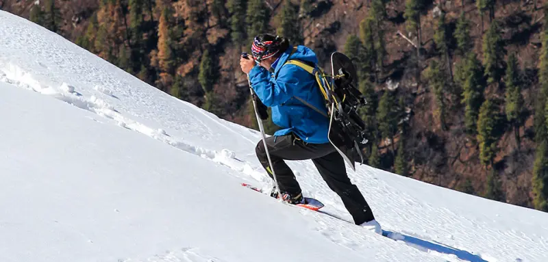 Racketing/ Snowshoeing gallery image